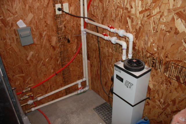 Plumbing for geothermal system